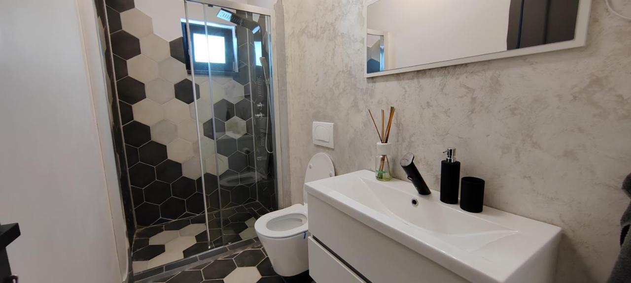 Casira Guesthouse Sînmartin Eksteriør billede